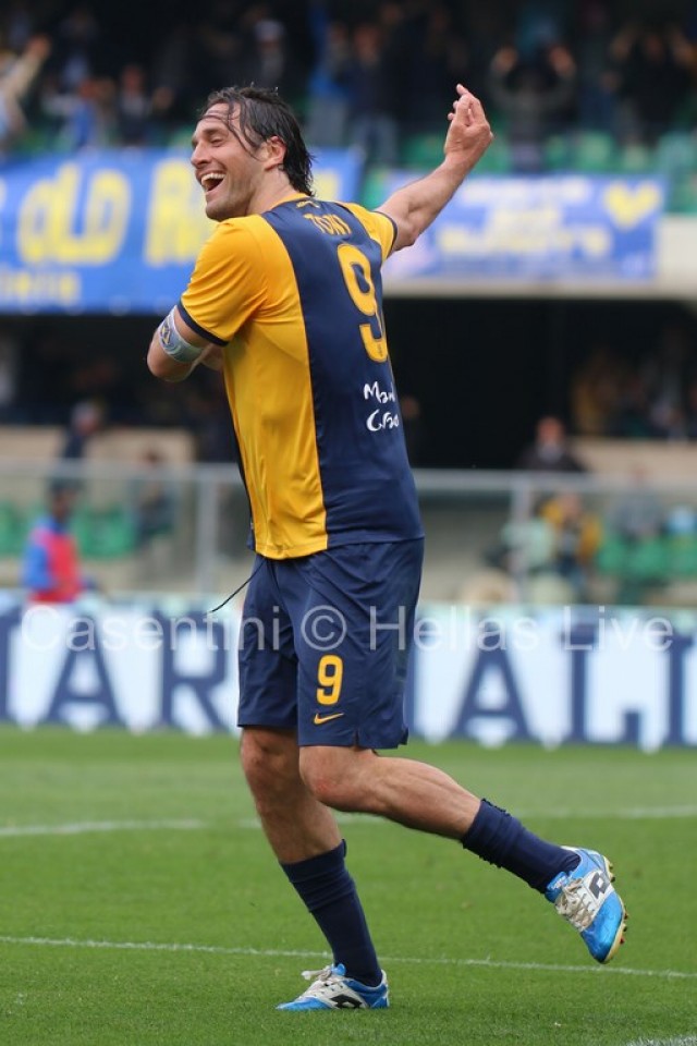 Hellas_Verona_-_Sassuolo_1894.JPG